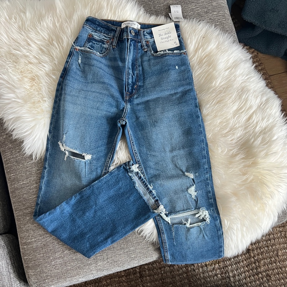 NWT Abercrombie Ankle Straight Jeans LONG